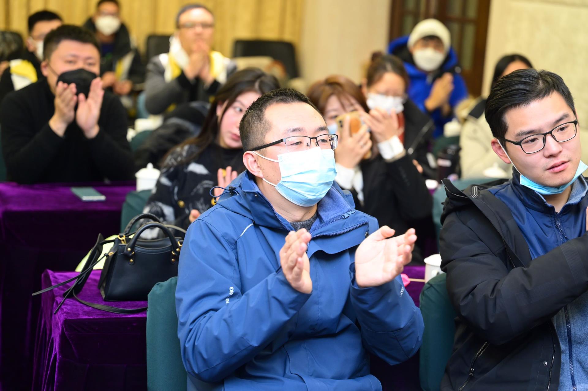 ΰ�¹���(victor1946)�ٷ���վ-Officials Website