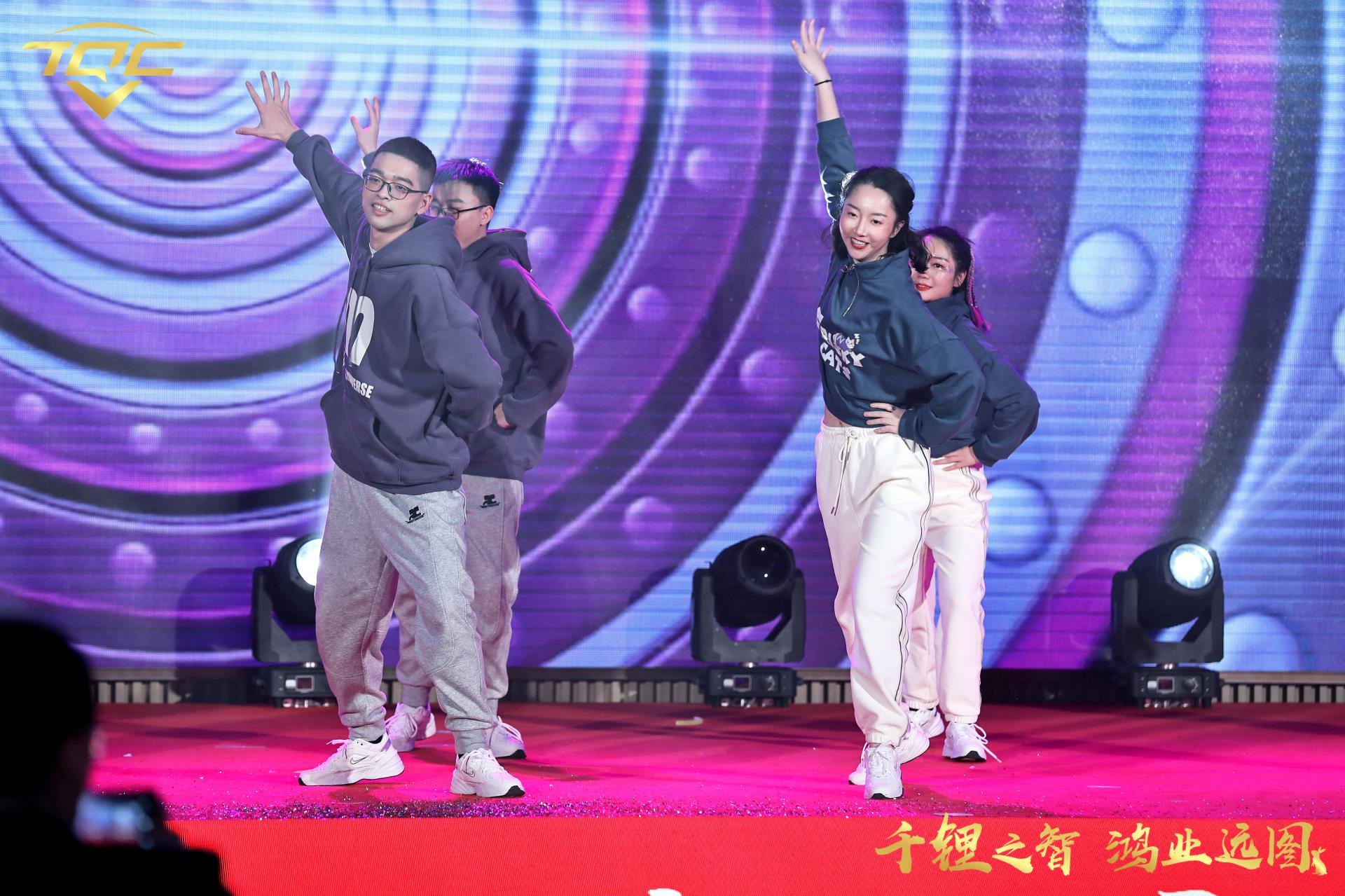 ΰ�¹���(victor1946)�ٷ���վ-Officials Website