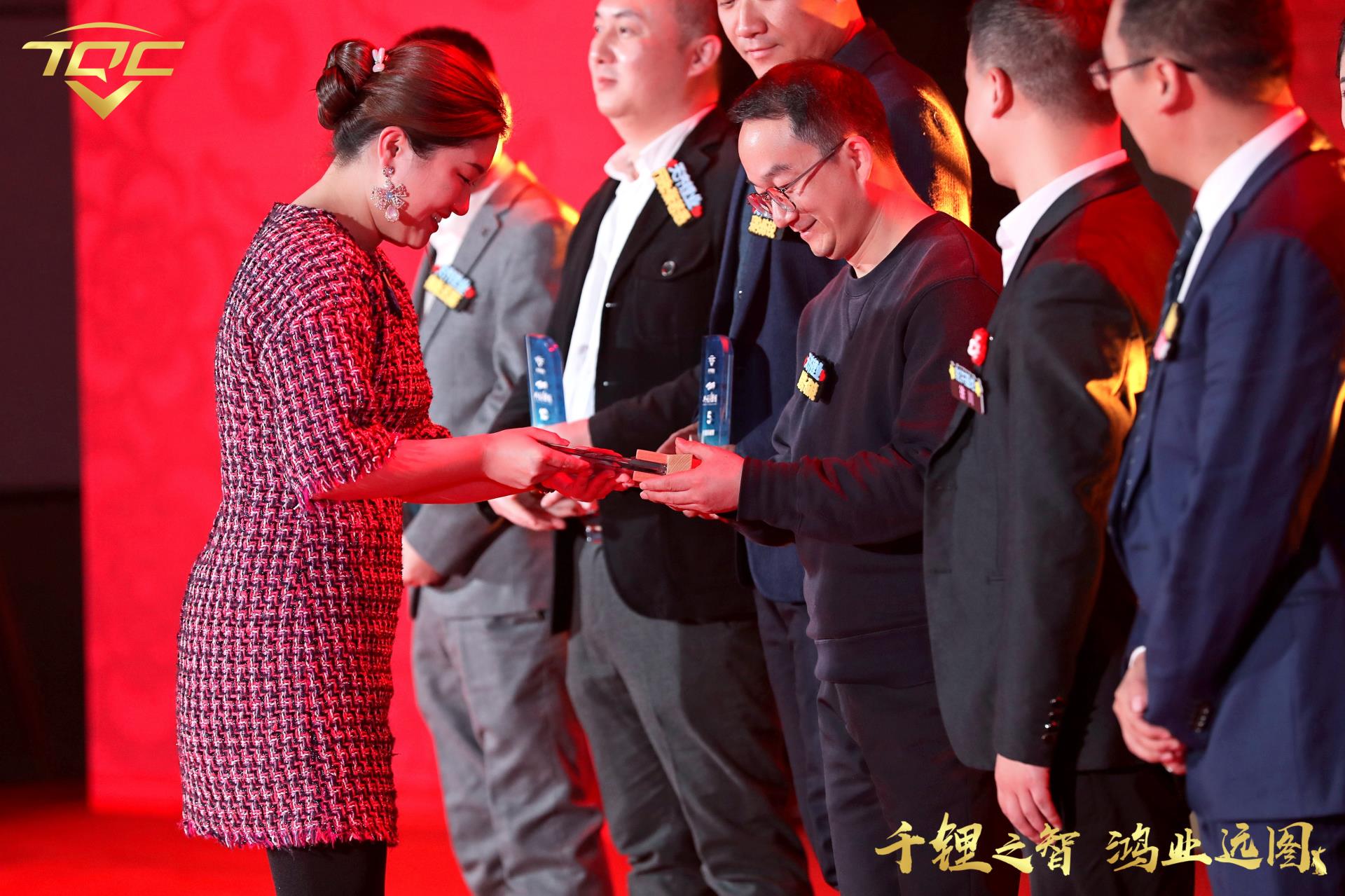 ΰ�¹���(victor1946)�ٷ���վ-Officials Website