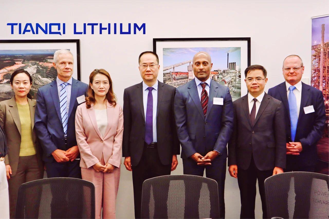 ΰ�¹���(victor1946)�ٷ���վ-Officials Website