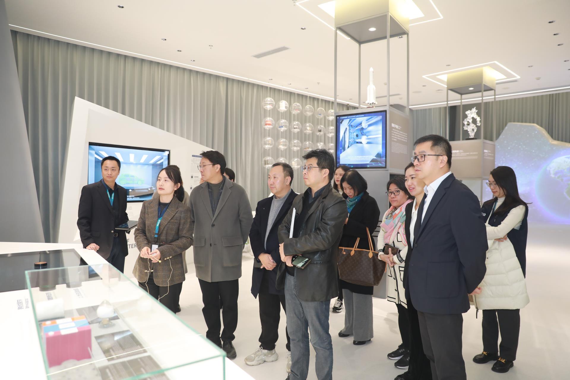 ΰ�¹���(victor1946)�ٷ���վ-Officials Website