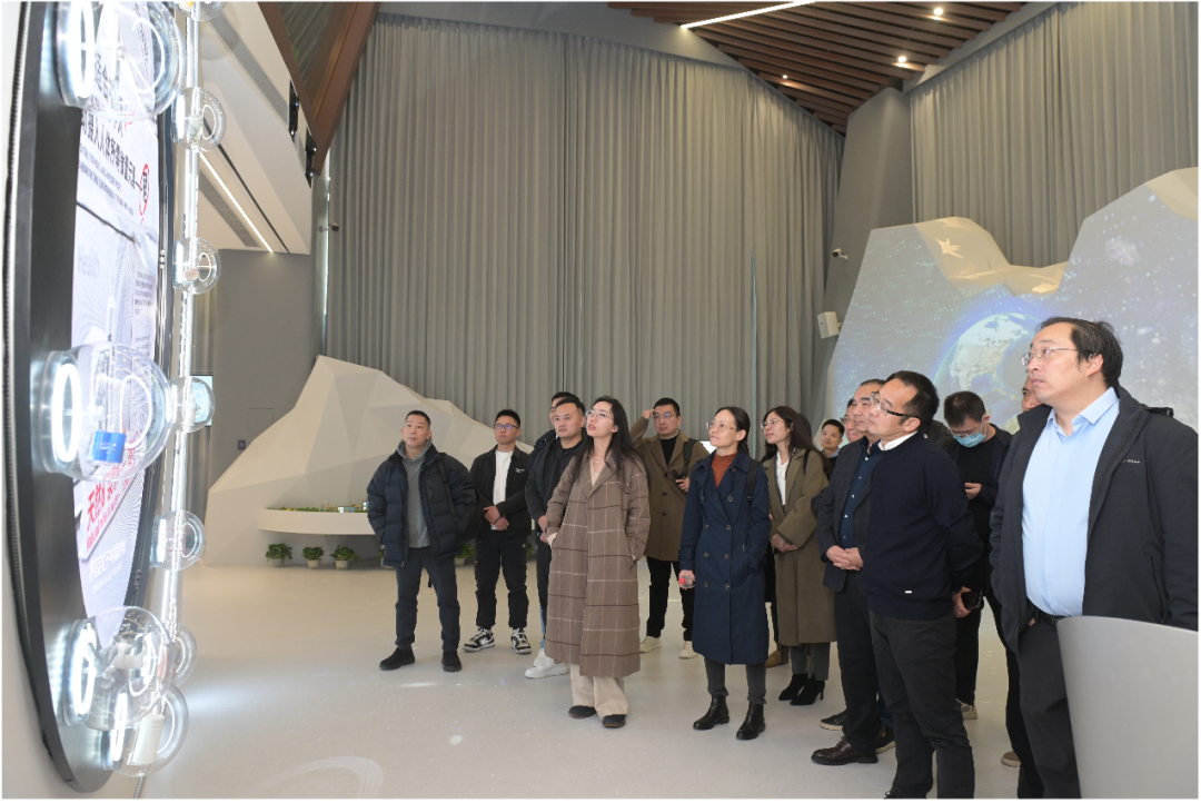 ΰ�¹���(victor1946)�ٷ���վ-Officials Website