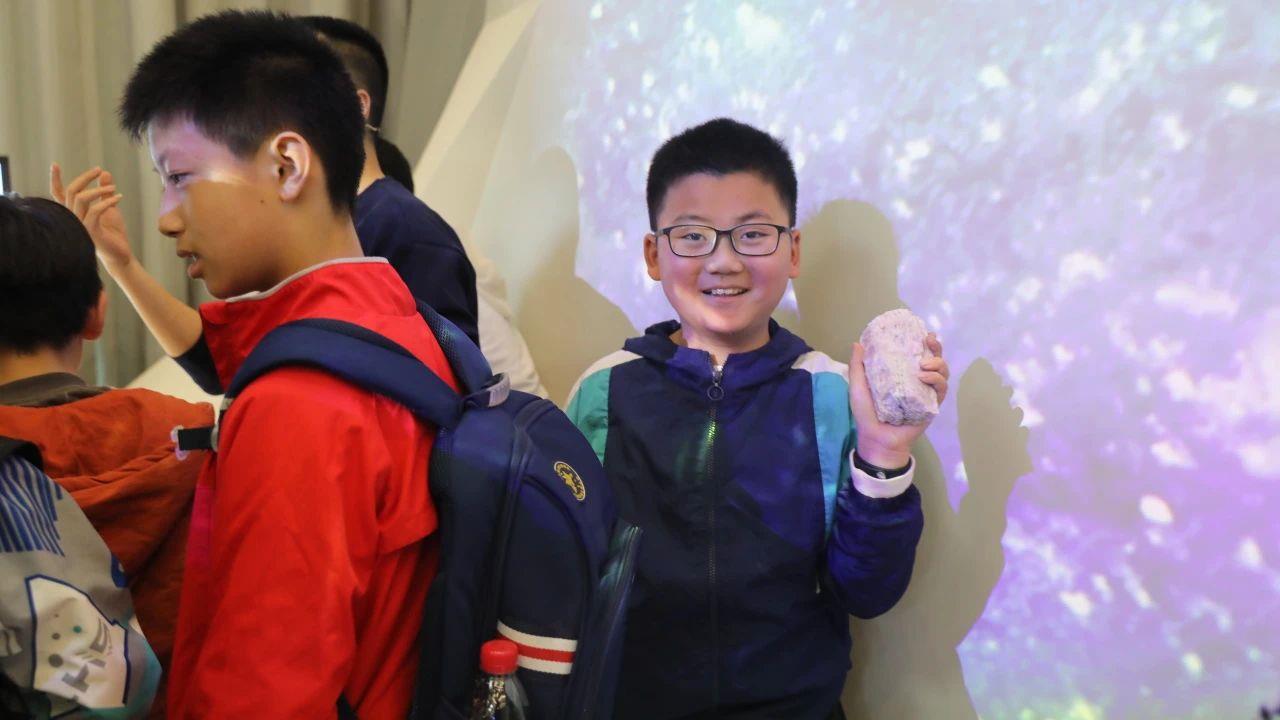 ΰ�¹���(victor1946)�ٷ���վ-Officials Website