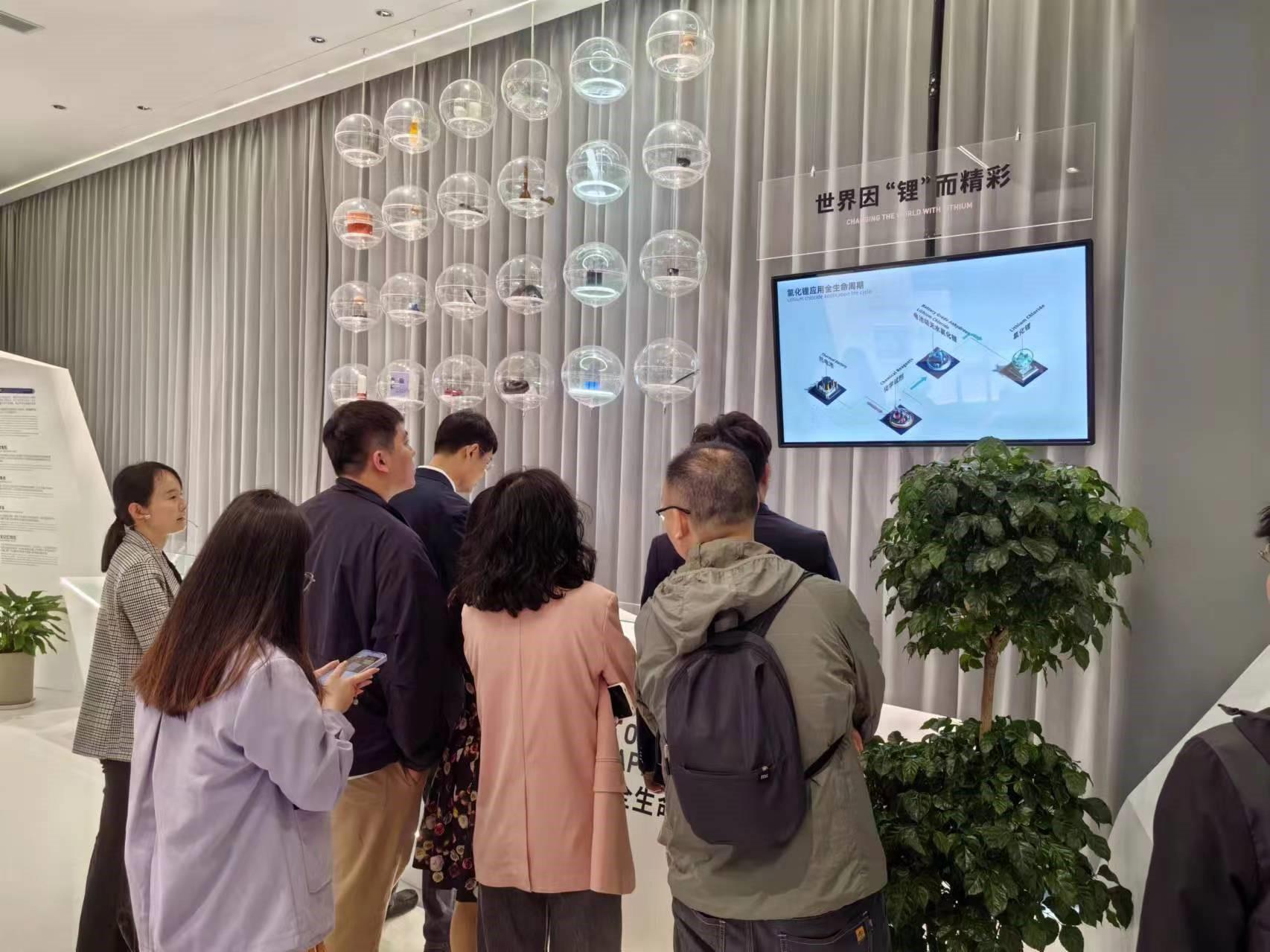 ΰ�¹���(victor1946)�ٷ���վ-Officials Website