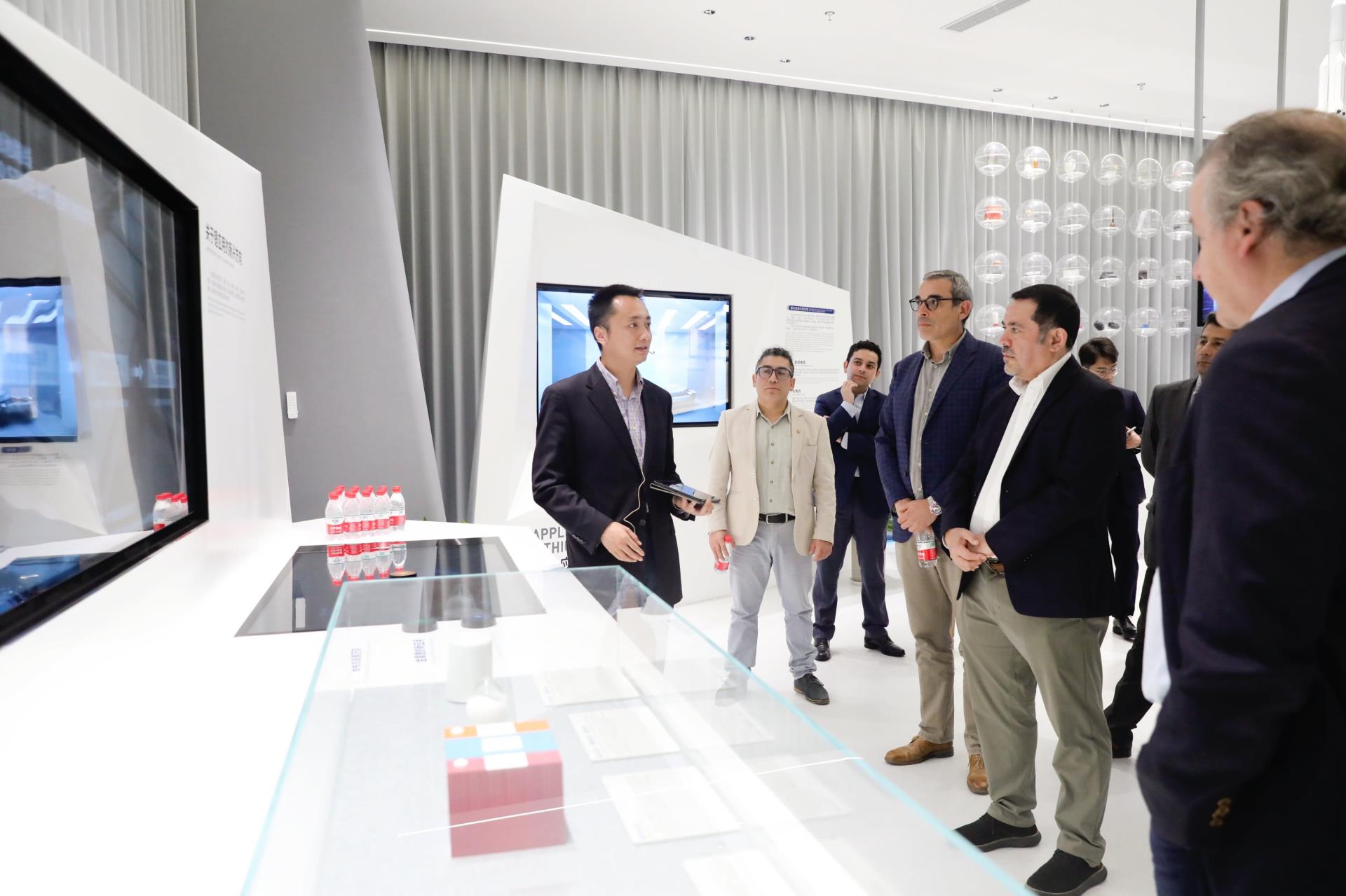 ΰ�¹���(victor1946)�ٷ���վ-Officials Website