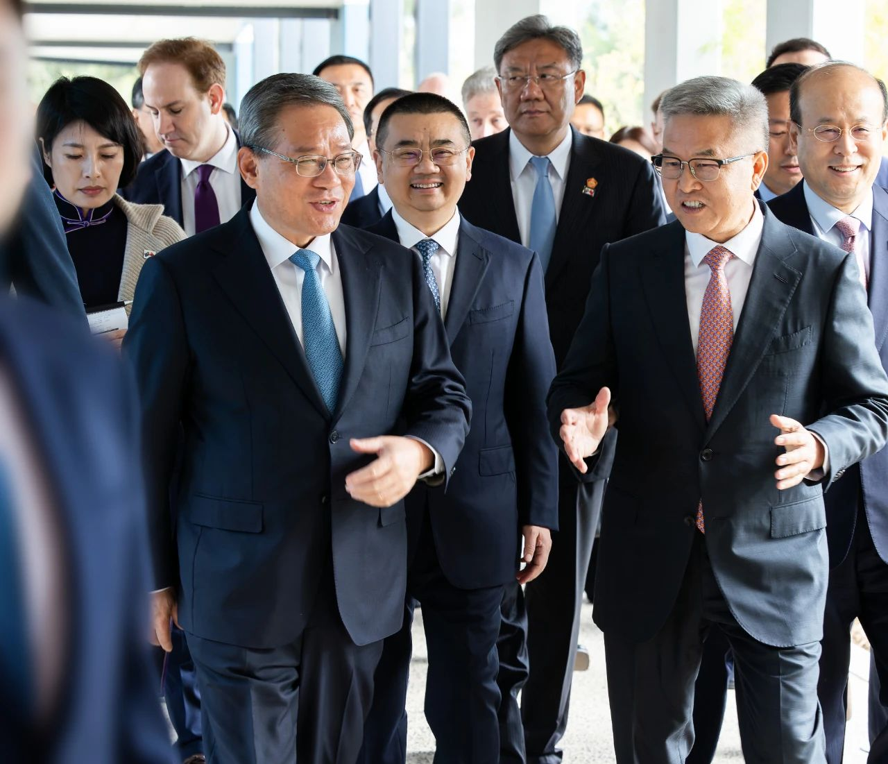 ΰ�¹���(victor1946)�ٷ���վ-Officials Website