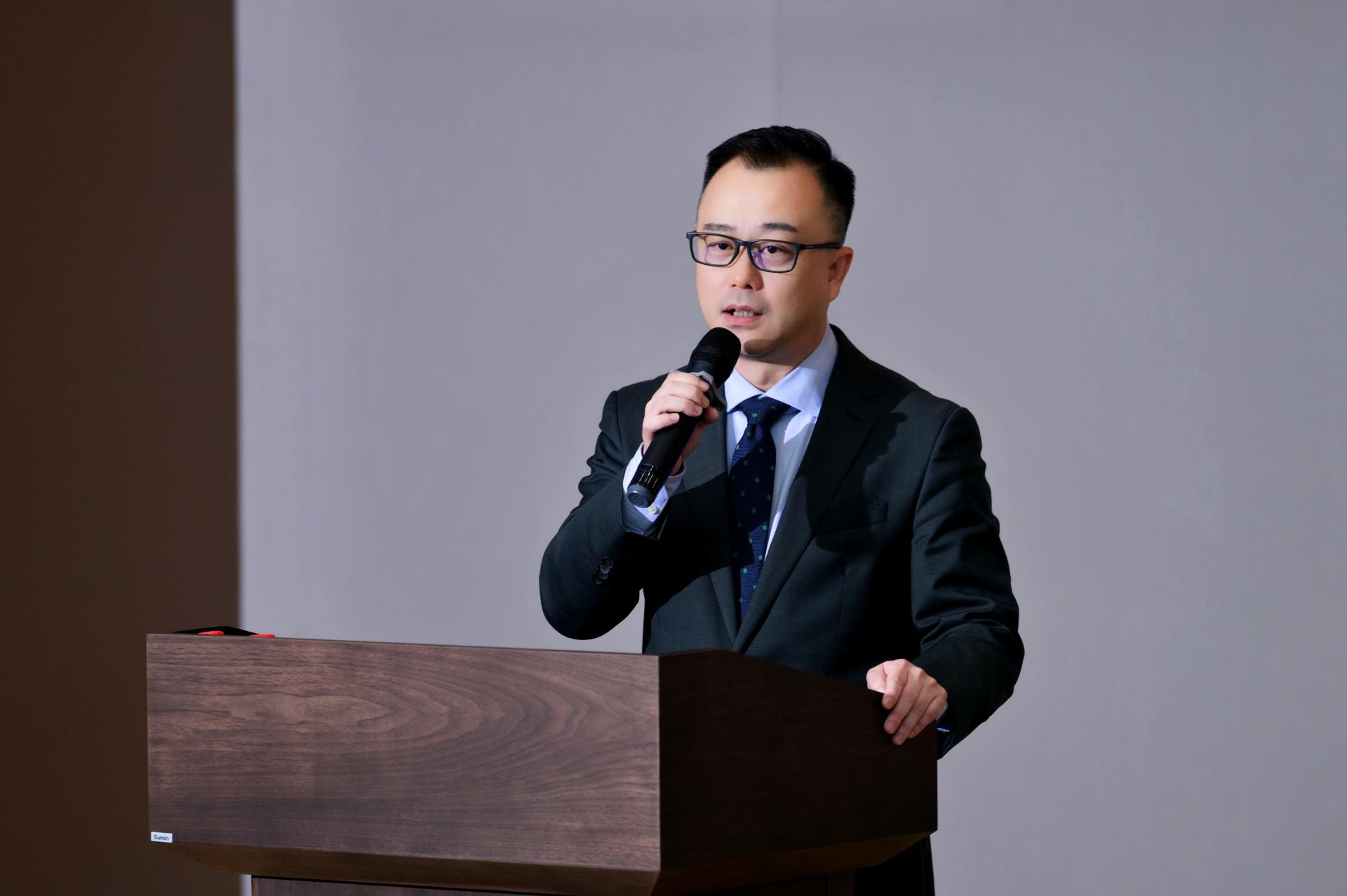 ΰ�¹���(victor1946)�ٷ���վ-Officials Website