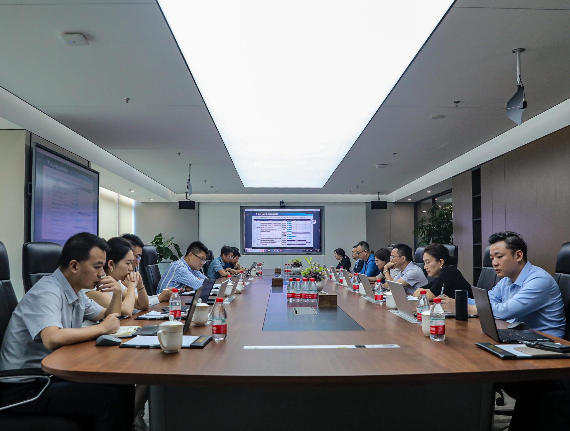 ΰ�¹���(victor1946)�ٷ���վ-Officials Website