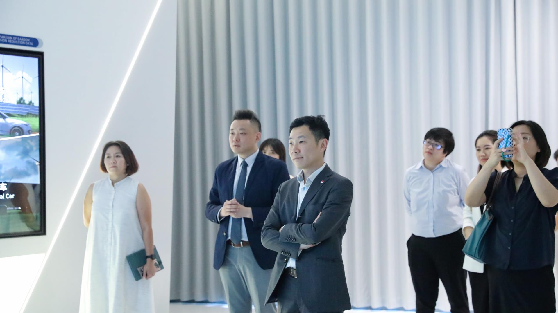 ΰ�¹���(victor1946)�ٷ���վ-Officials Website