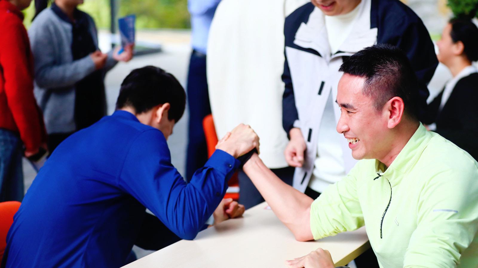 ΰ�¹���(victor1946)�ٷ���վ-Officials Website