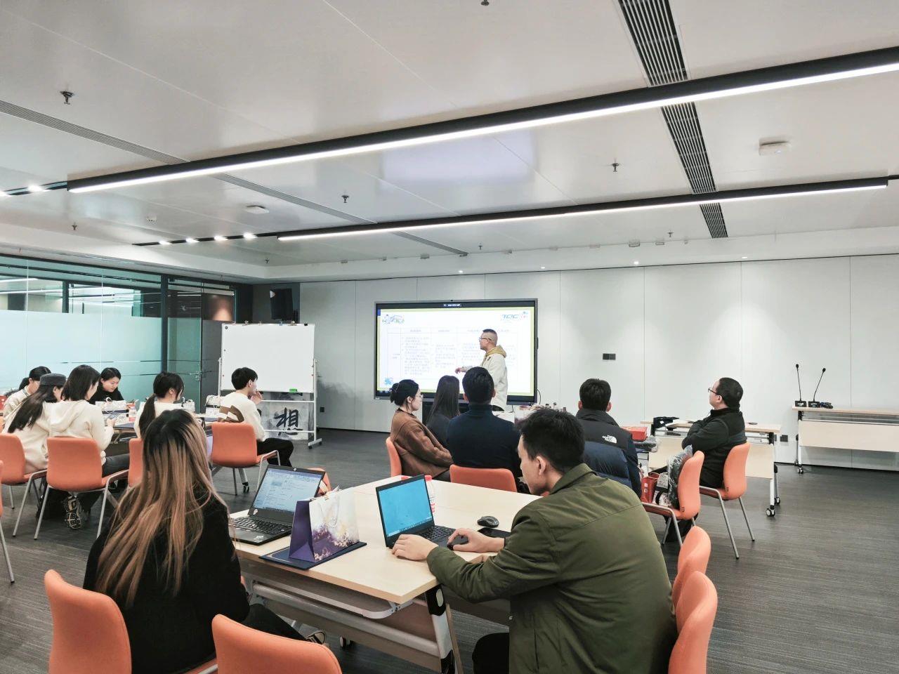 ΰ�¹���(victor1946)�ٷ���վ-Officials Website