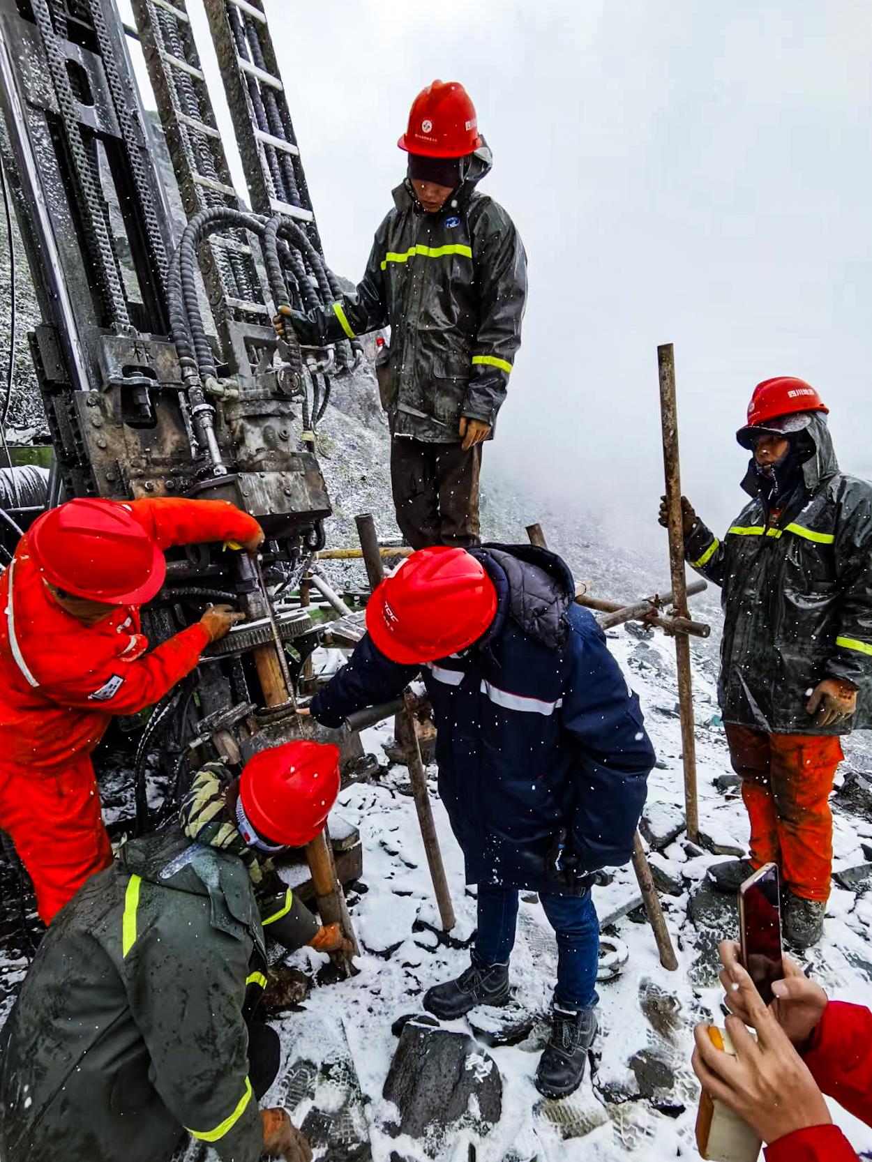 ΰ�¹���(victor1946)�ٷ���վ-Officials Website