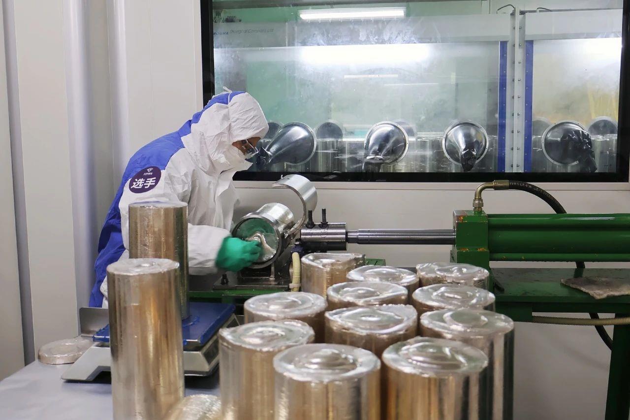 ΰ�¹���(victor1946)�ٷ���վ-Officials Website