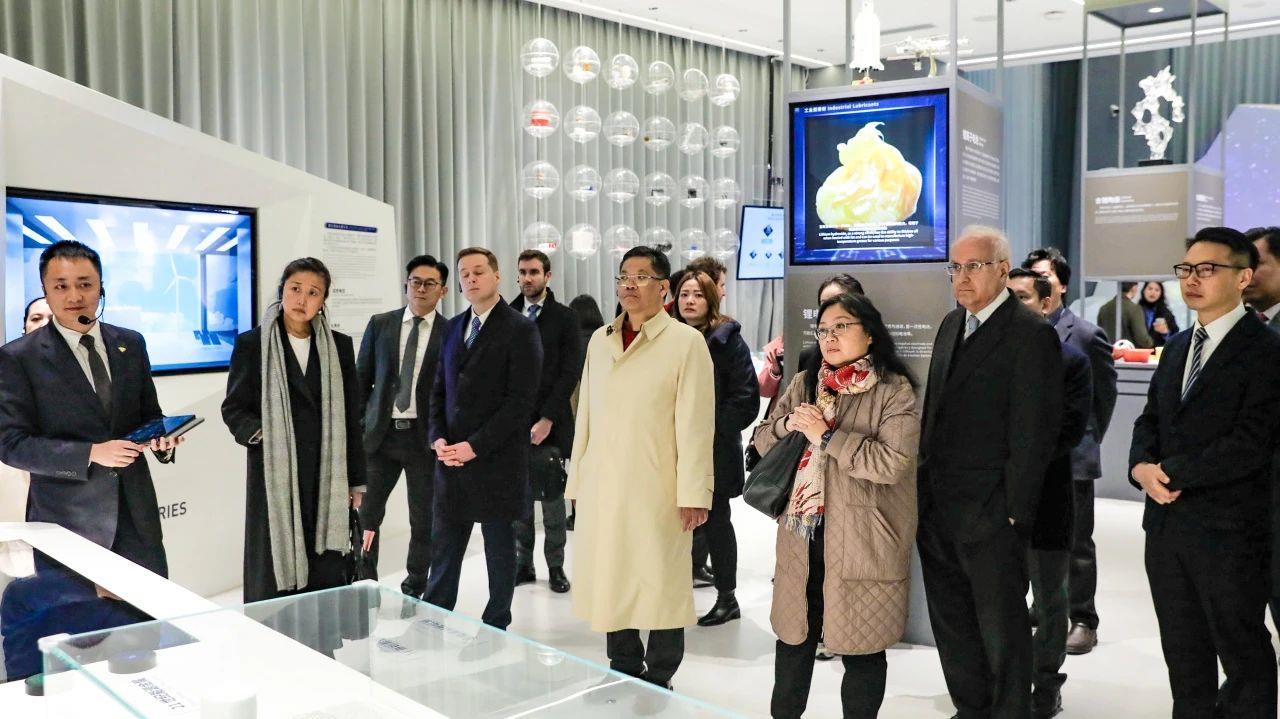 ΰ�¹���(victor1946)�ٷ���վ-Officials Website