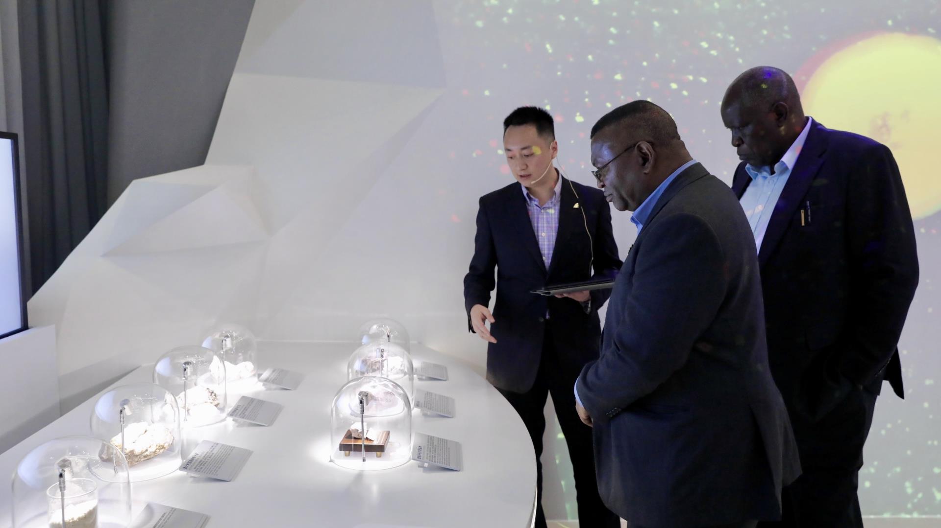 ΰ�¹���(victor1946)�ٷ���վ-Officials Website