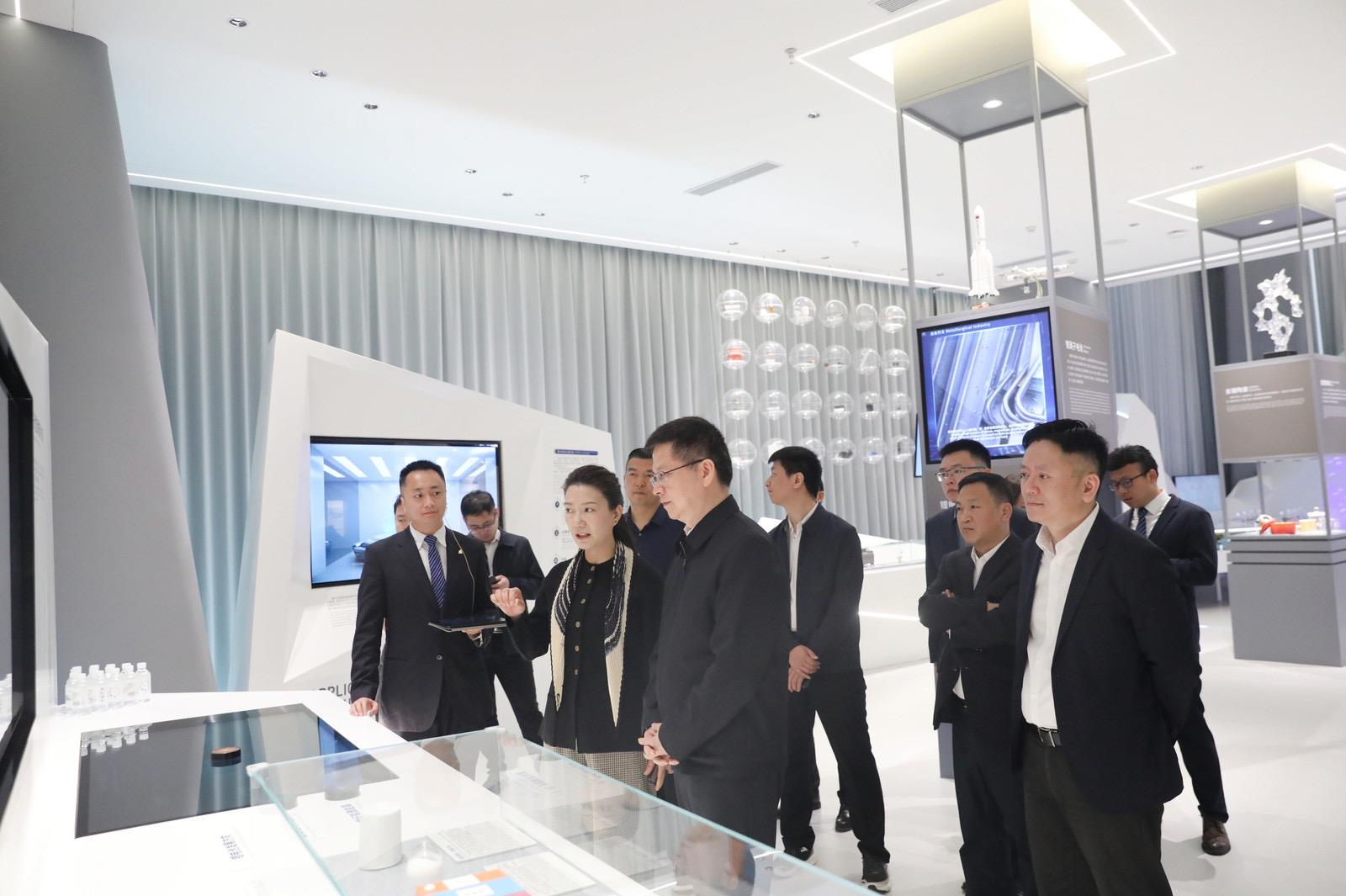 ΰ�¹���(victor1946)�ٷ���վ-Officials Website