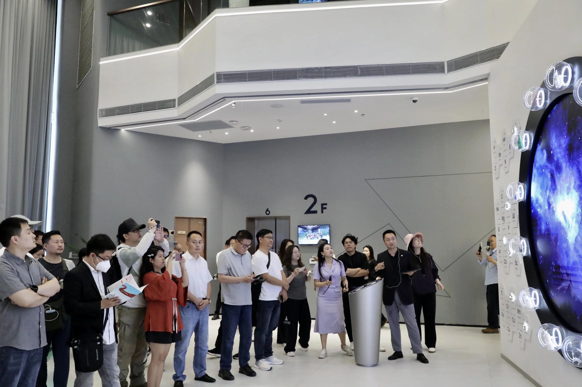 ΰ�¹���(victor1946)�ٷ���վ-Officials Website