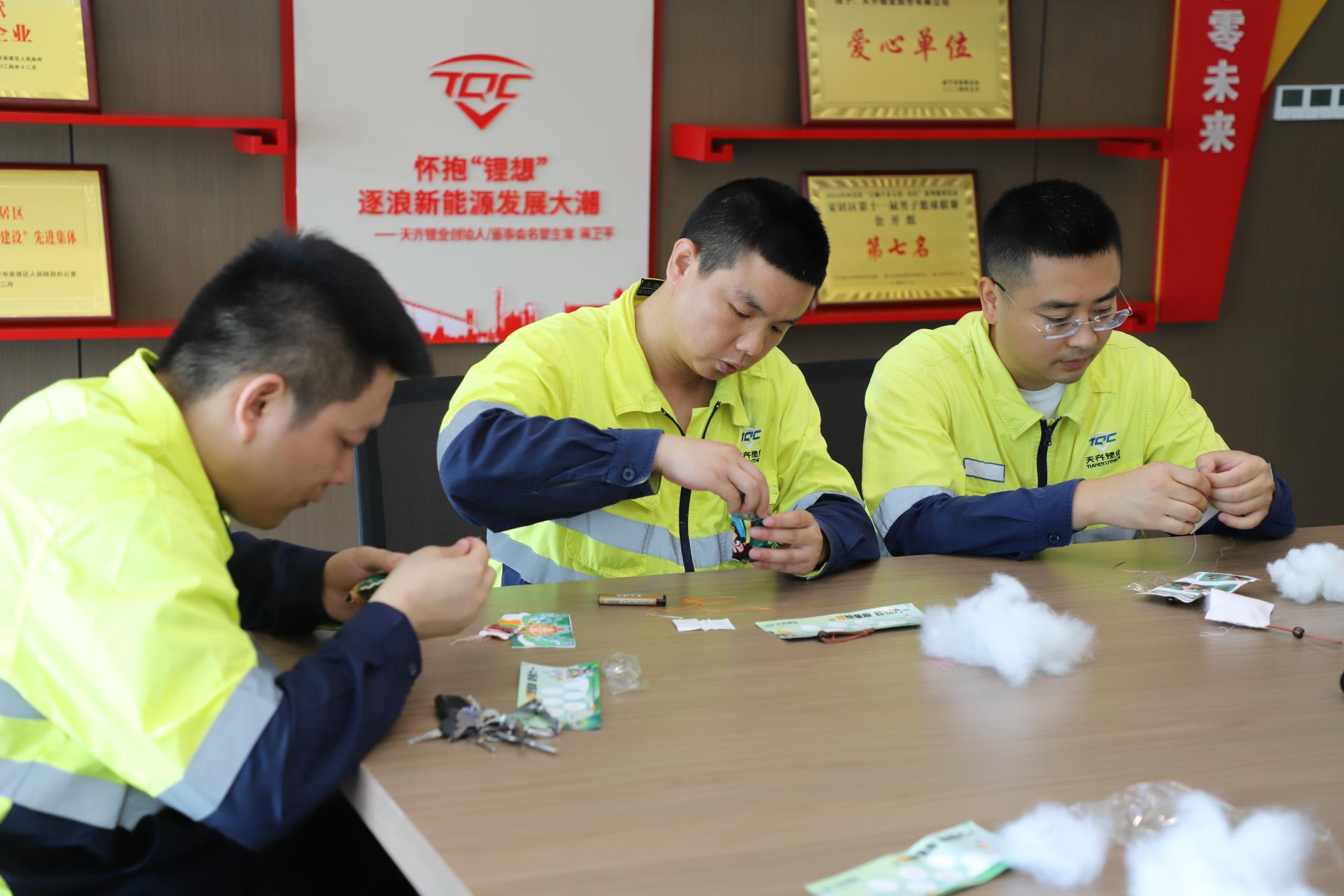 ΰ�¹���(victor1946)�ٷ���վ-Officials Website