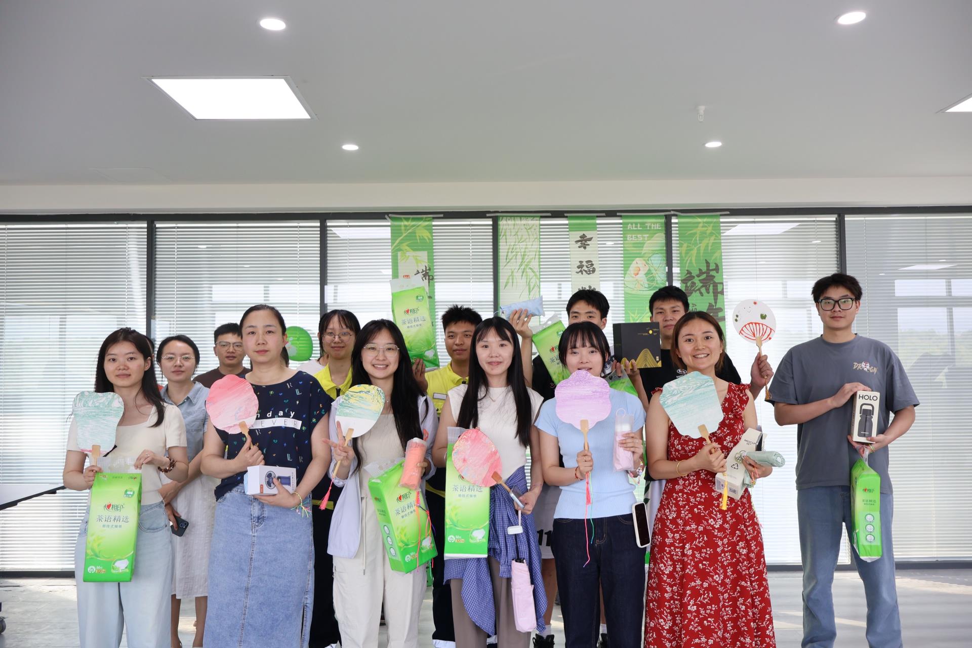 ΰ�¹���(victor1946)�ٷ���վ-Officials Website