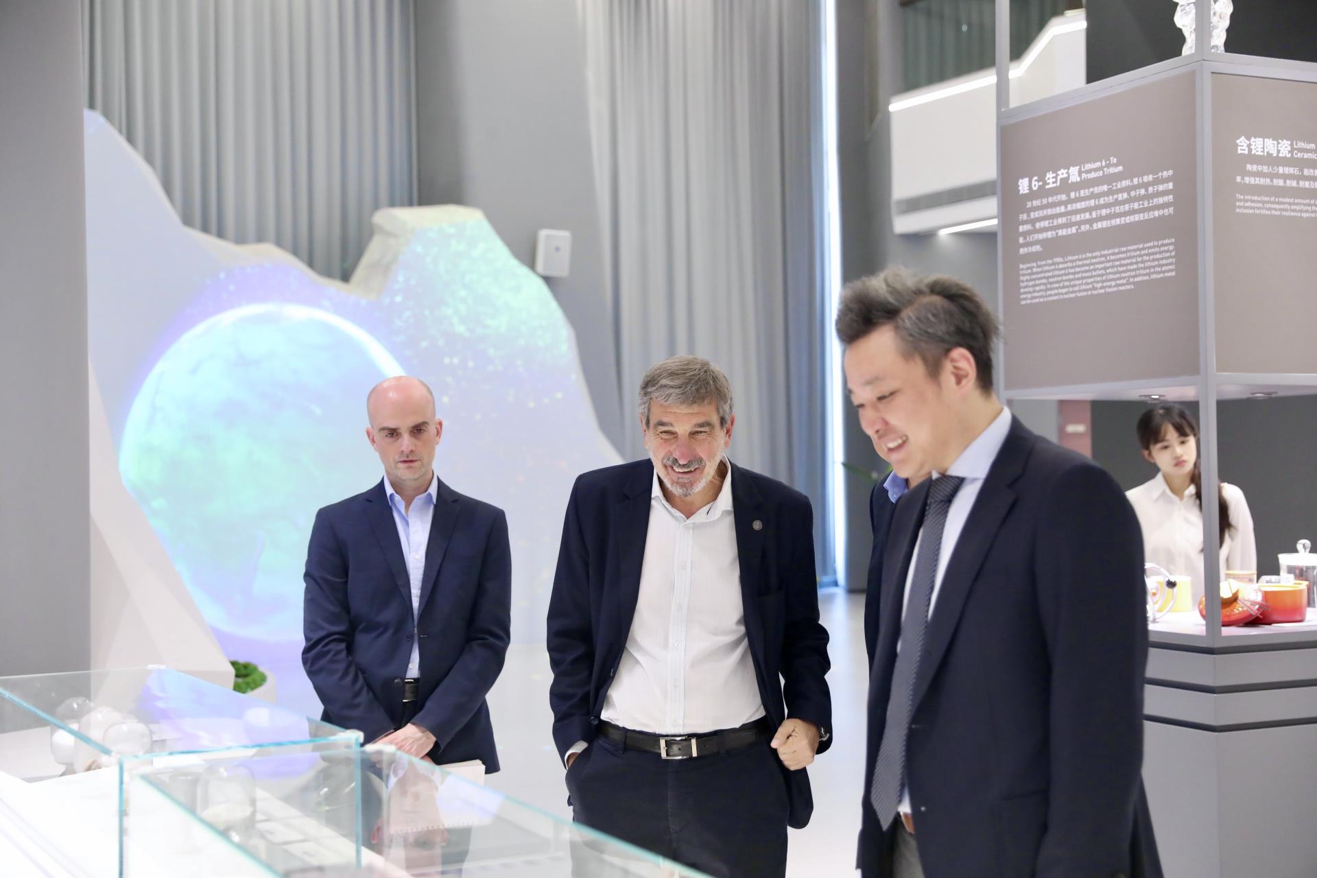 ΰ�¹���(victor1946)�ٷ���վ-Officials Website