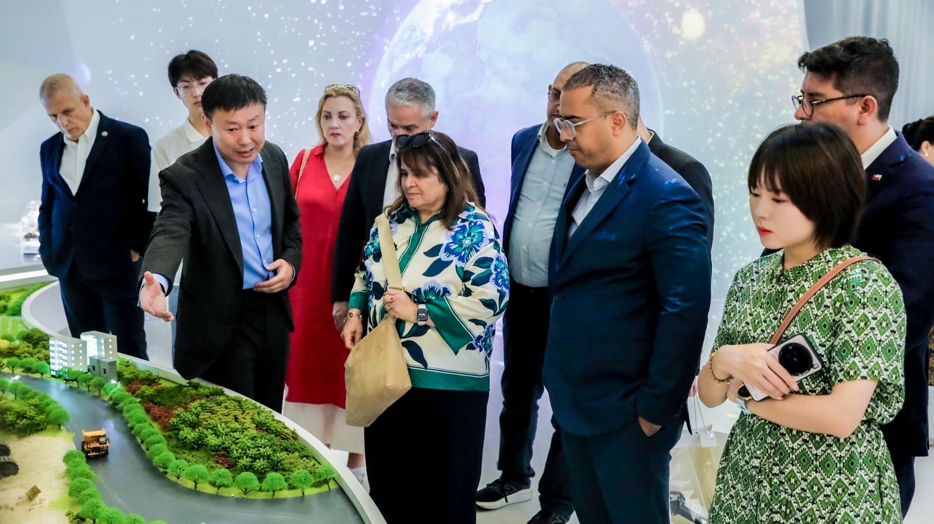 ΰ�¹���(victor1946)�ٷ���վ-Officials Website