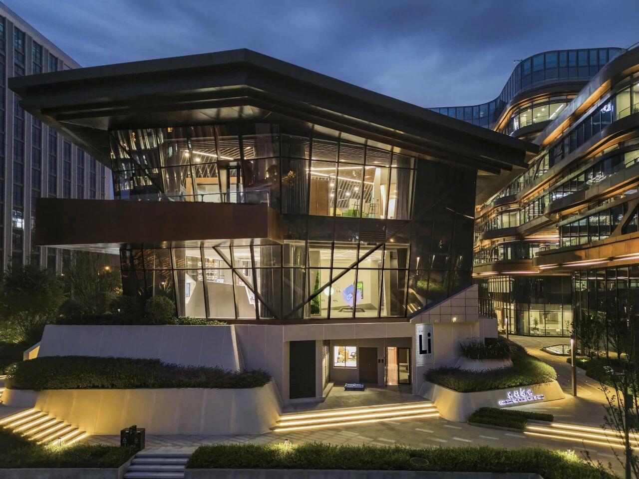 ΰ�¹���(victor1946)�ٷ���վ-Officials Website