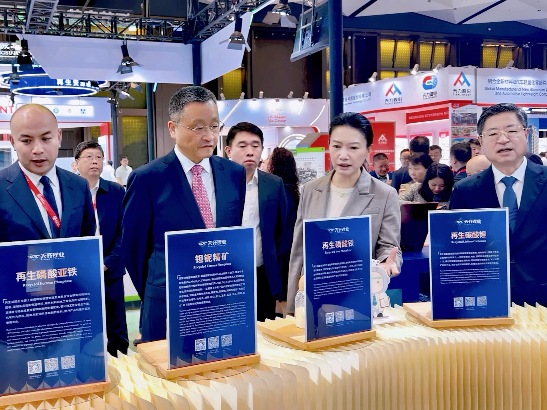 ΰ�¹���(victor1946)�ٷ���վ-Officials Website