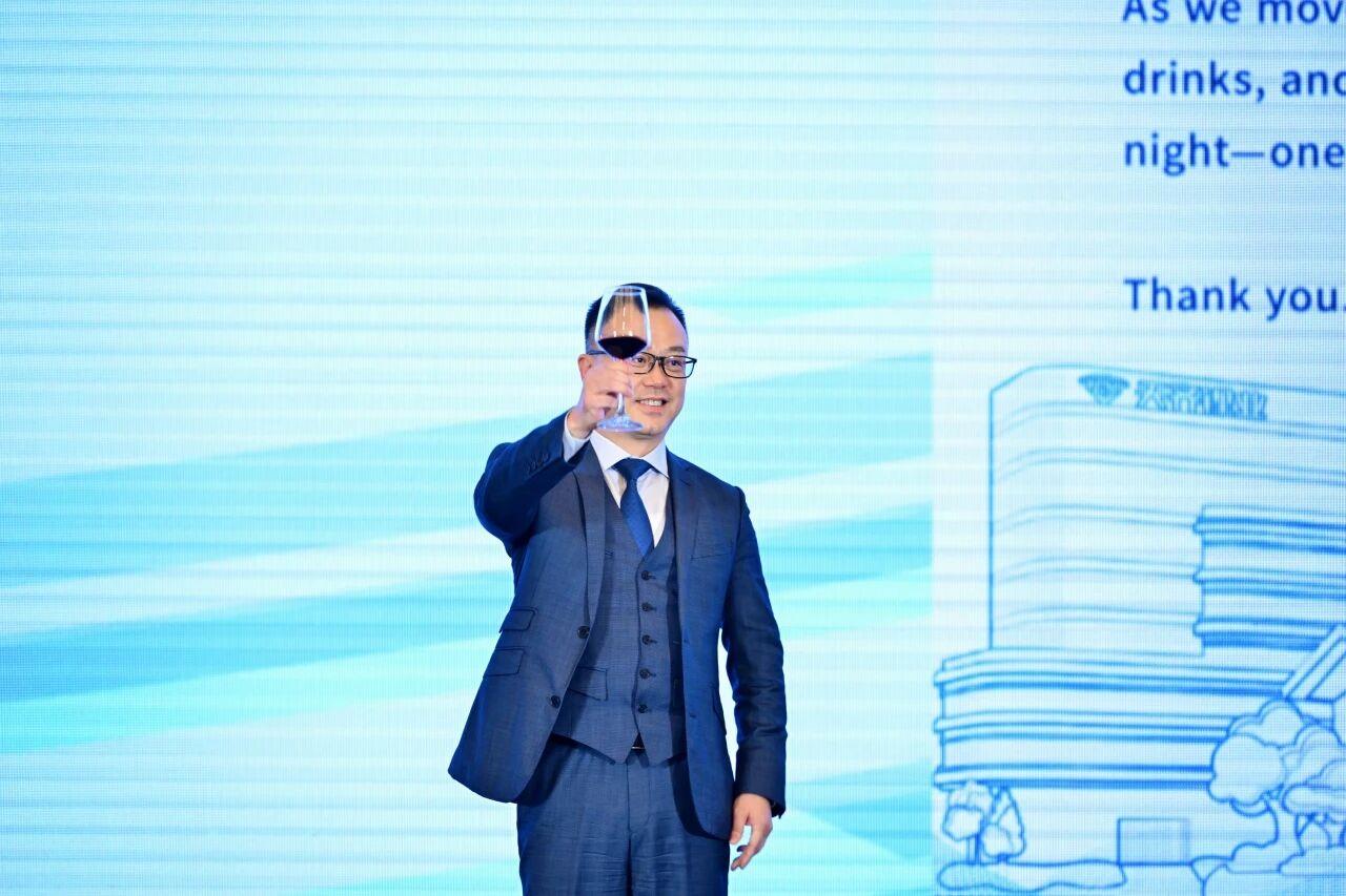 ΰ�¹���(victor1946)�ٷ���վ-Officials Website