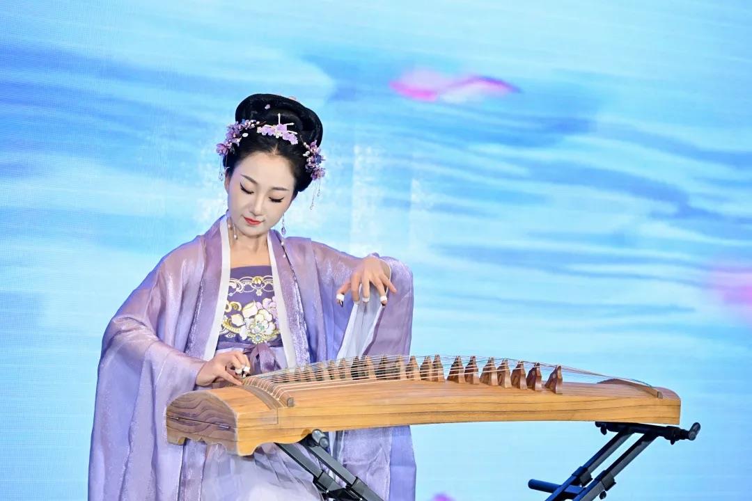 ΰ�¹���(victor1946)�ٷ���վ-Officials Website